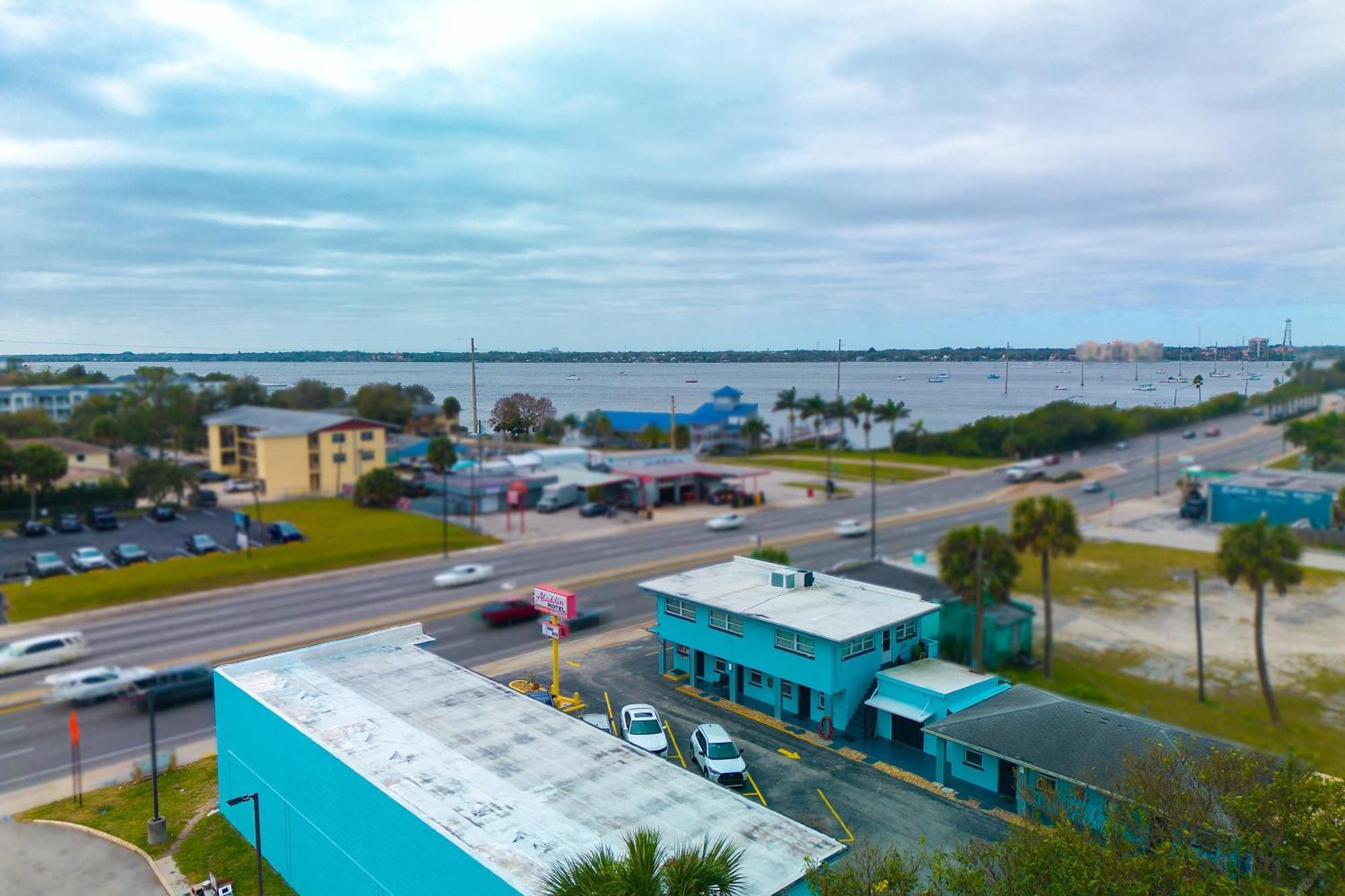 Aladdin Motel By Oyo Merritt Island Экстерьер фото