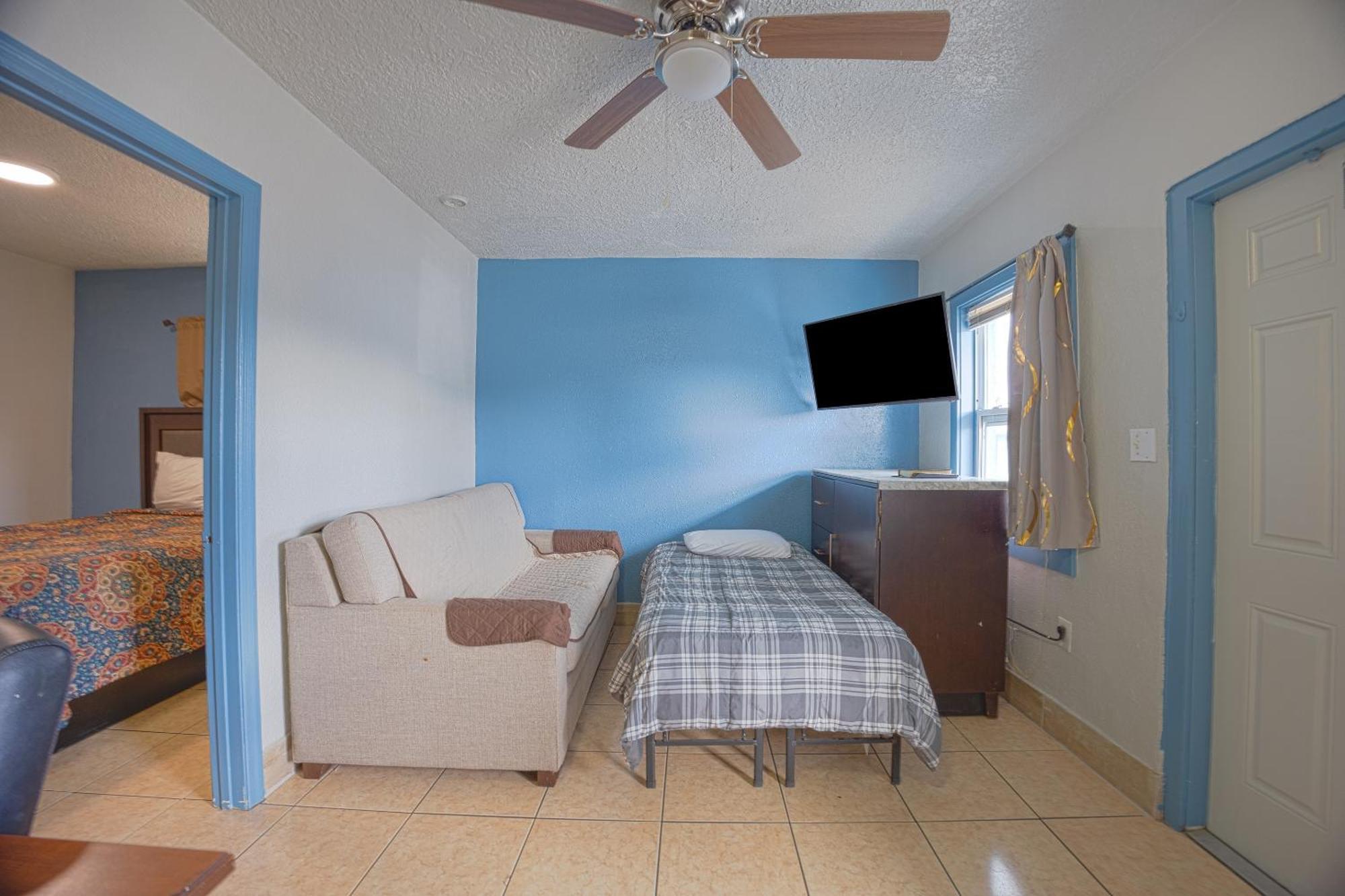 Aladdin Motel By Oyo Merritt Island Экстерьер фото